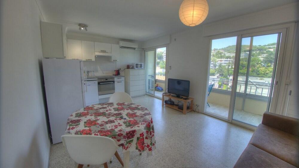 Studio 3 Etoiles Vue Mer 150M Plages Parking Clim Wifi كان المظهر الخارجي الصورة